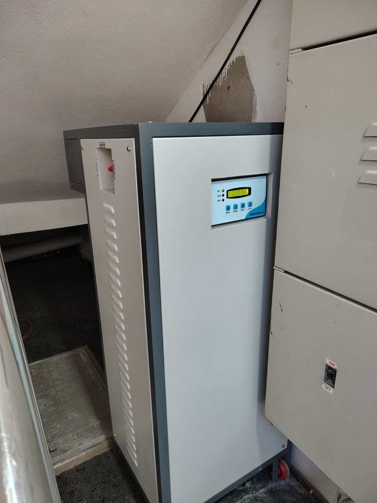 Servopack Heavy-Duty Industrial Servo Stabilizer